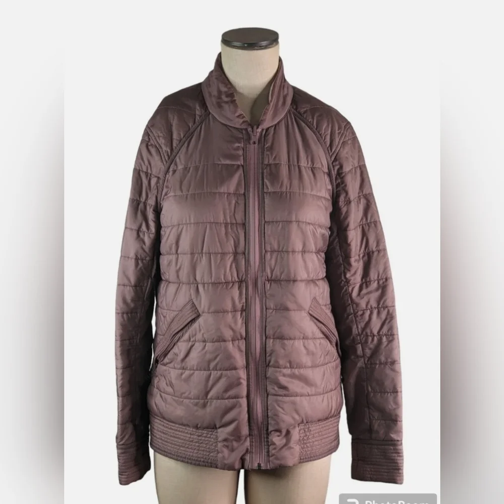 Lululemon Athletica Women's Puffer Jacket in Mauve